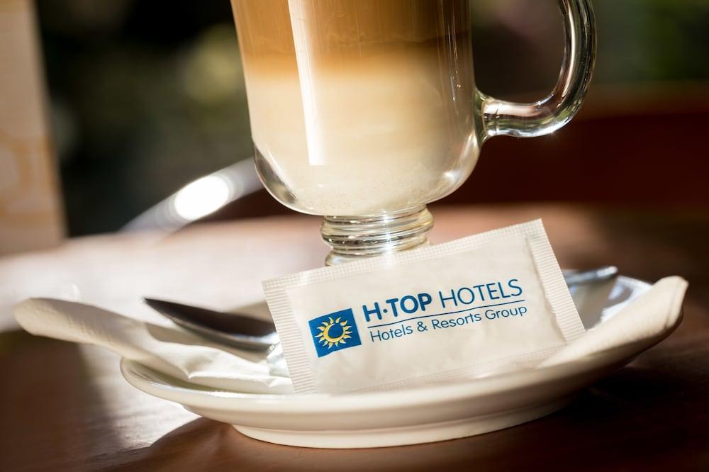 Hotel Cartago Nova By Alegria Malgrat de Mar Bagian luar foto