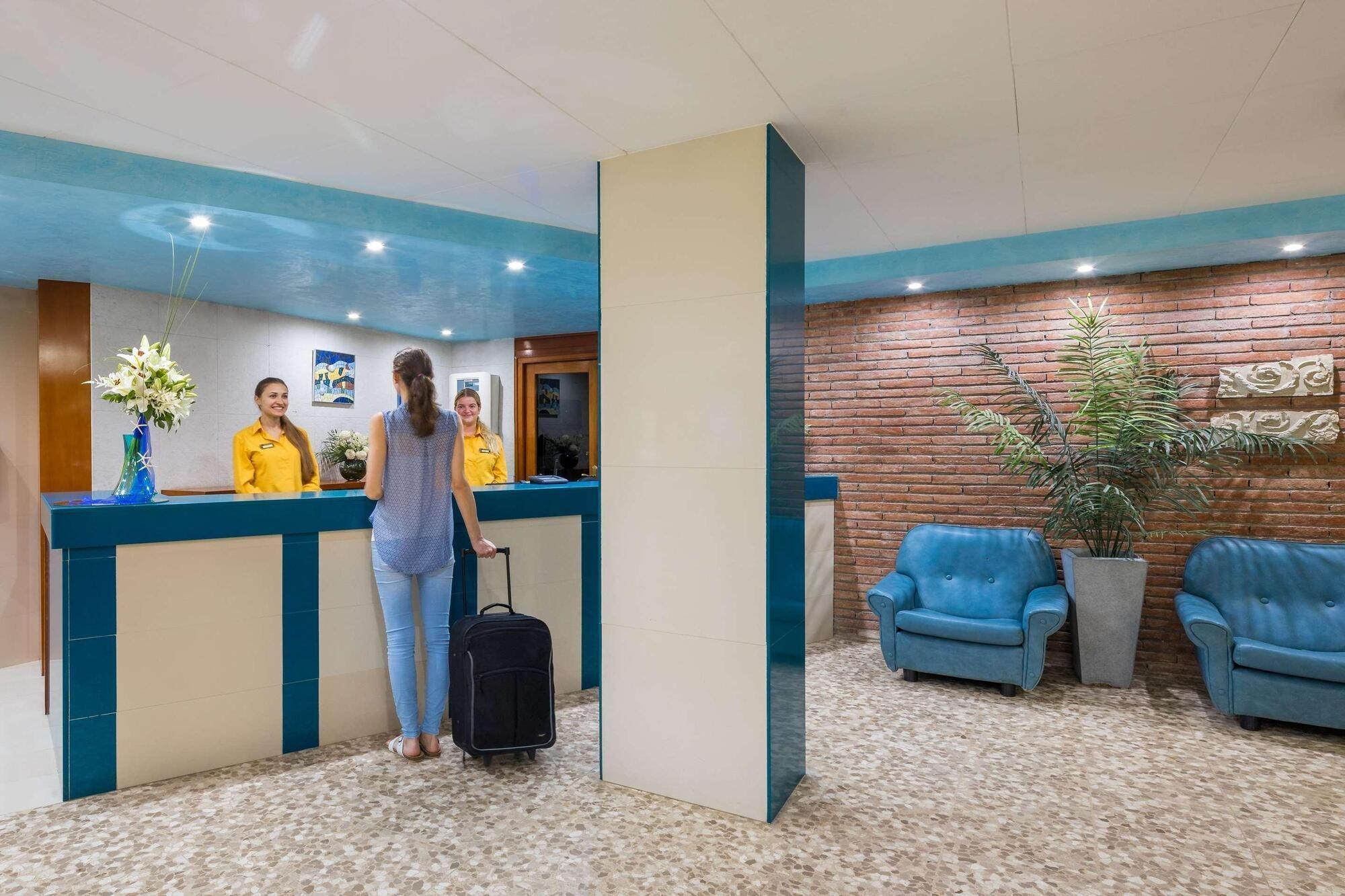 Hotel Cartago Nova By Alegria Malgrat de Mar Bagian luar foto