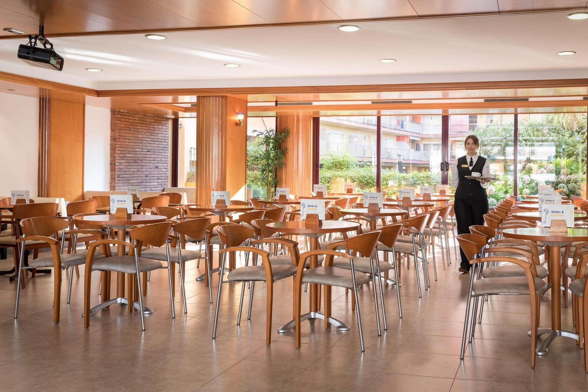 Hotel Cartago Nova By Alegria Malgrat de Mar Bagian luar foto