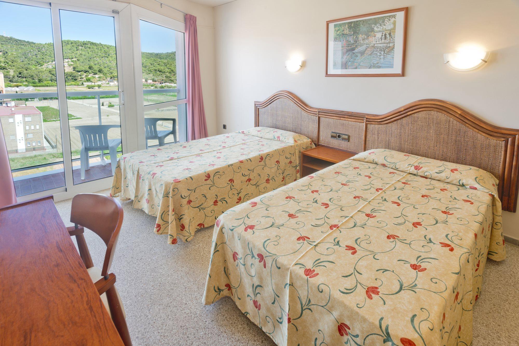 Hotel Cartago Nova By Alegria Malgrat de Mar Bagian luar foto