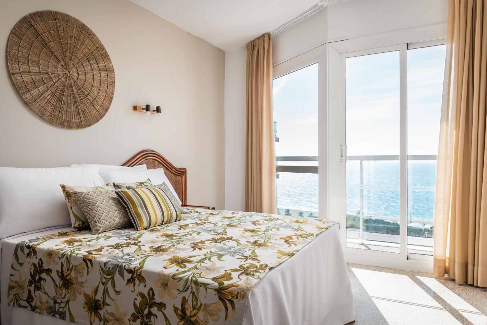 Hotel Cartago Nova By Alegria Malgrat de Mar Bagian luar foto