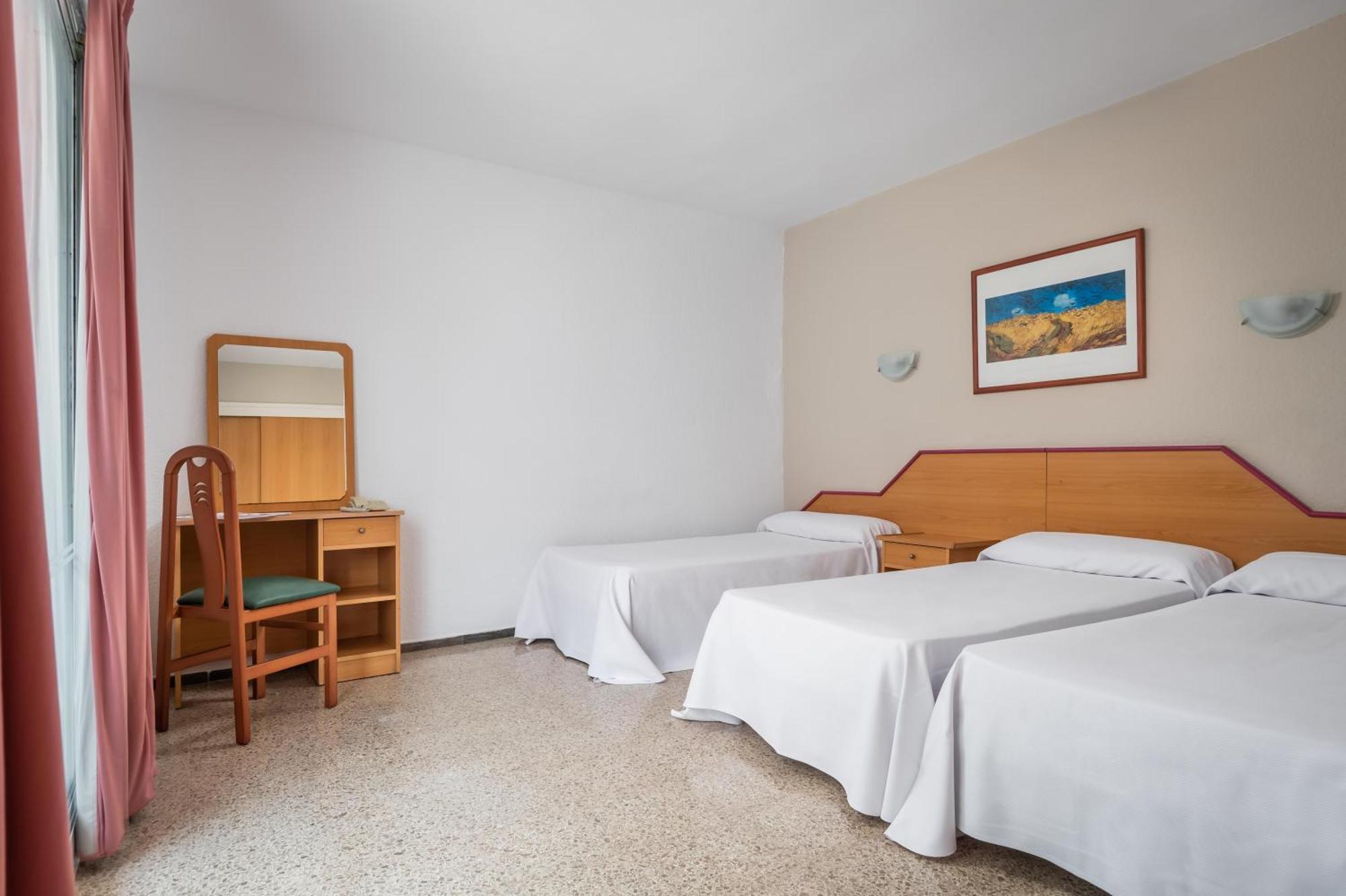 Hotel Cartago Nova By Alegria Malgrat de Mar Bagian luar foto
